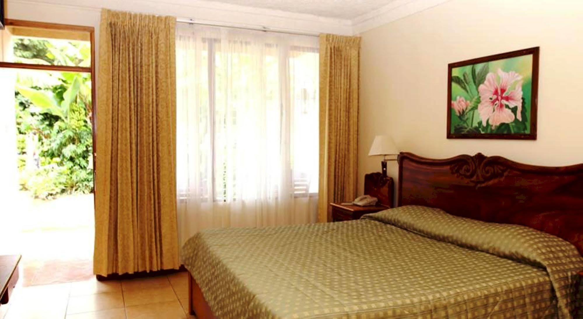 Hotel Boyeros Liberia Exterior foto